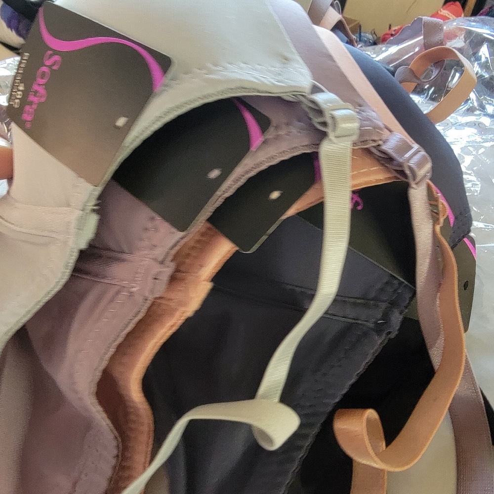 Brand new 40c bras, never worn, very pretty soft colors